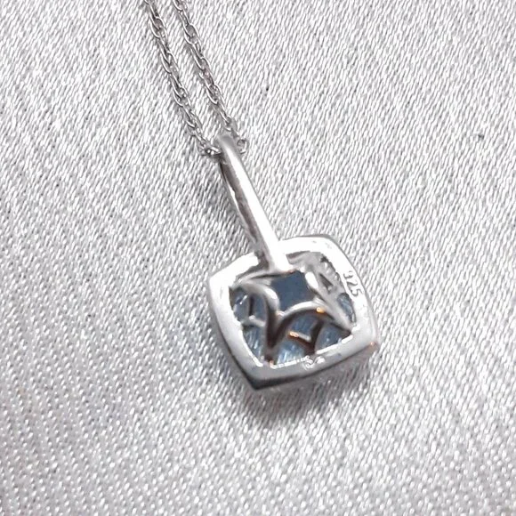 NEW sterling silver blue topaz and cz pendant necklace - Picture 4 of 11